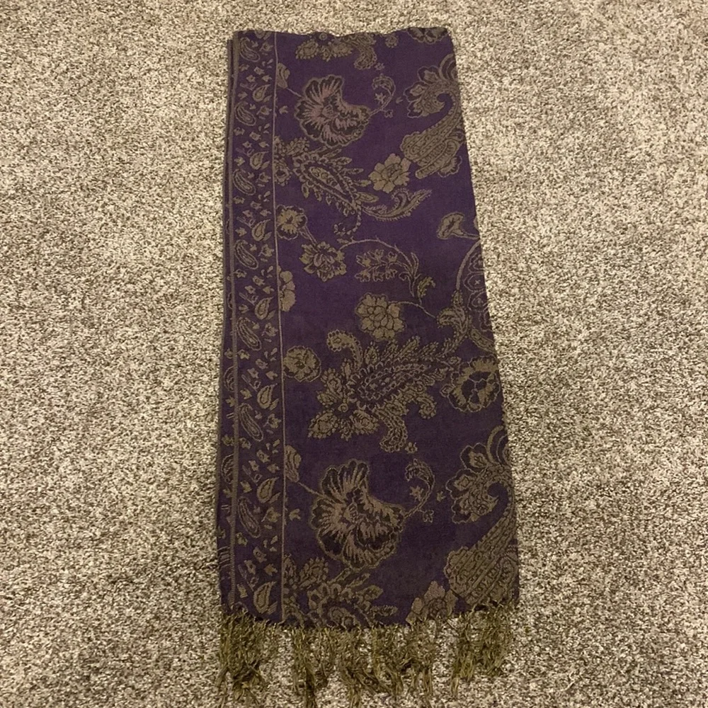 Pashmina Paisley Scarf Purple Tan NWT Classic Timeless Traditional